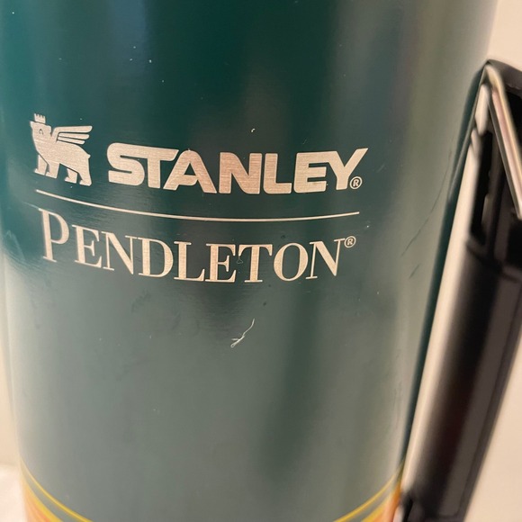 Stanley Pendleton Classic Vacuum Insulated Bottle with Cup 1.5 Quart Green - Picture 4 of 10